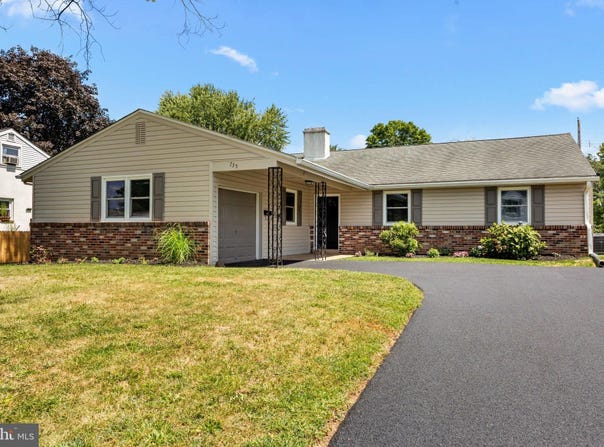 735 SAINT DAVIDS AVENUE, WARMINSTER, PA 18974