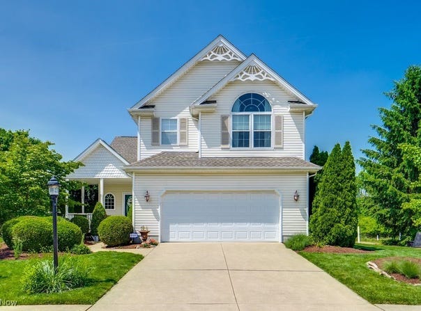 6003 Champagne, Medina, OH 44256