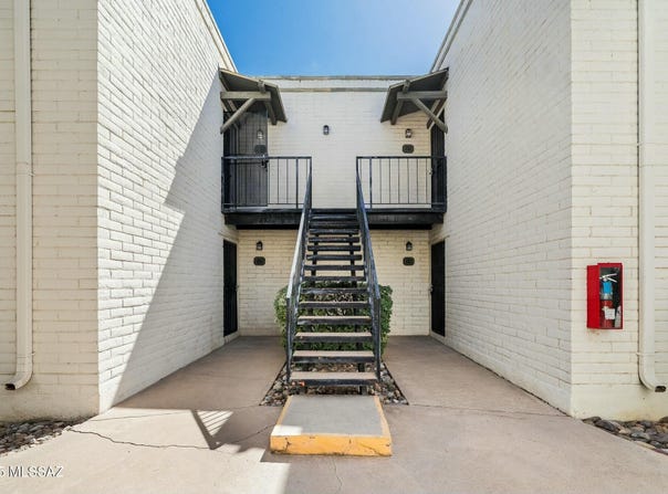 8450 E Old Spanish Trail, Tucson, AZ 85710