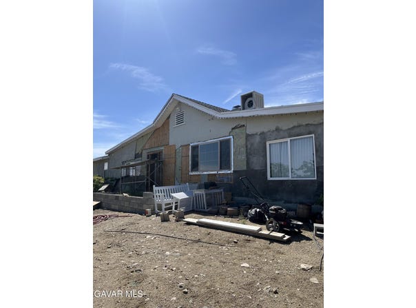 11216 Juniper Mesa Road, Littlerock, CA 93543