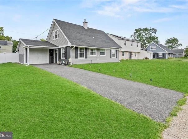 17 BALLAD LANE, WILLINGBORO, NJ 08046