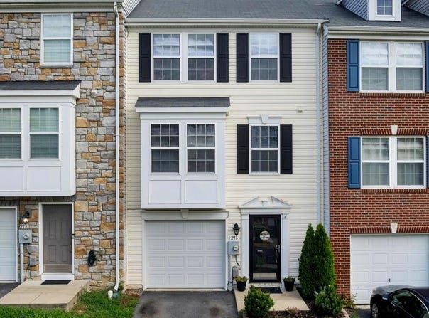 216 MONTICELLO SQ, WINCHESTER, VA 22602