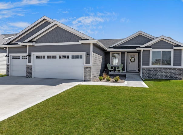 980 Daybreak Drive, Waukee, IA 50263