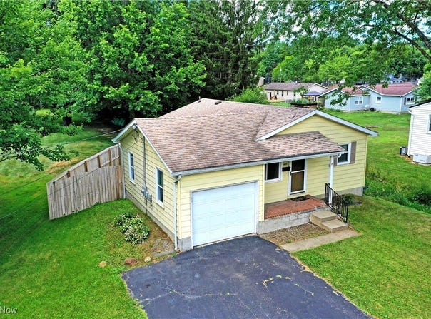 449 E Main Street, Cortland, OH 44410