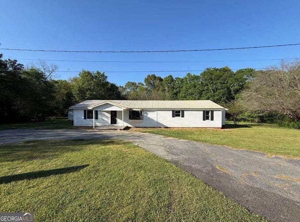 607 College Street, Sumner, GA 31789