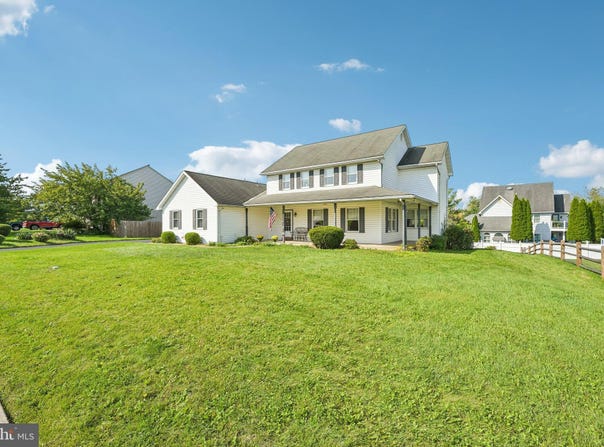 606 MAPLEWOOD Drive, DOUGLASSVILLE, PA 19518