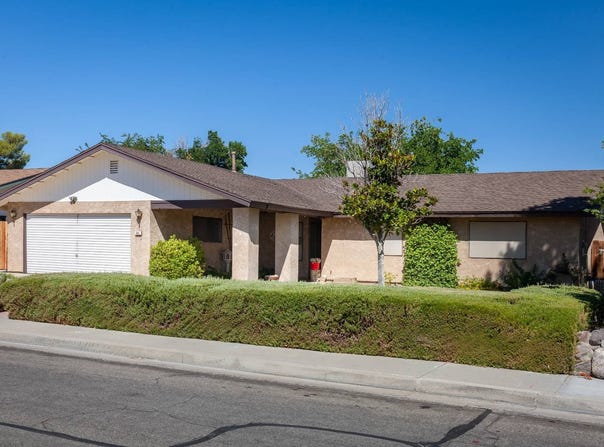 325 S Locust St, Ridgecrest, CA 93555