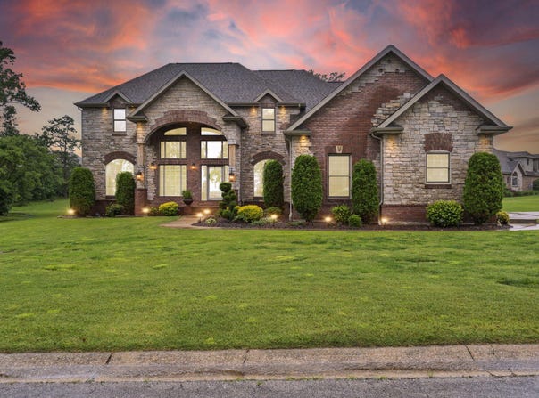 2421 Candlebark Lane, Lebanon, MO 65536