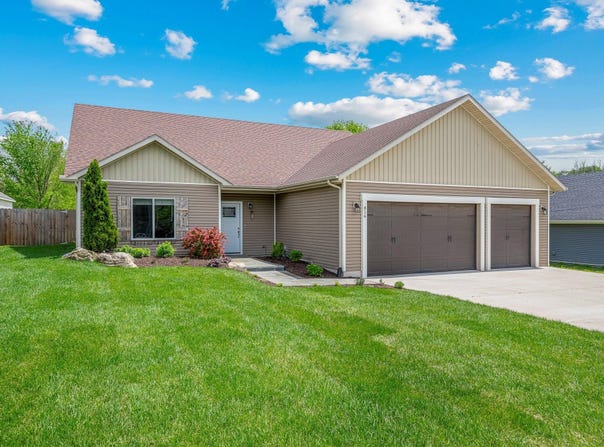 816 S Miller Road, Willard, MO 65781