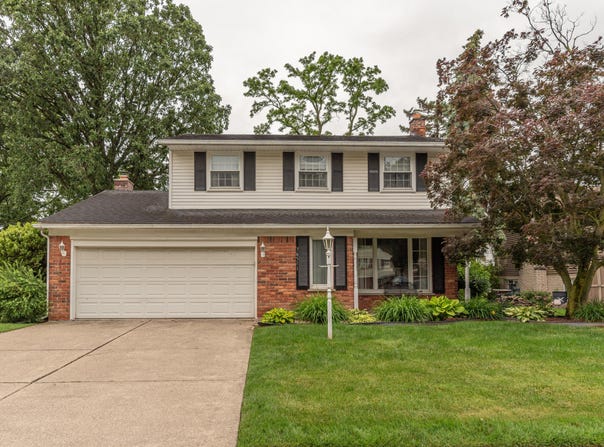 36511 Sunnydale Street, Livonia, MI 48154