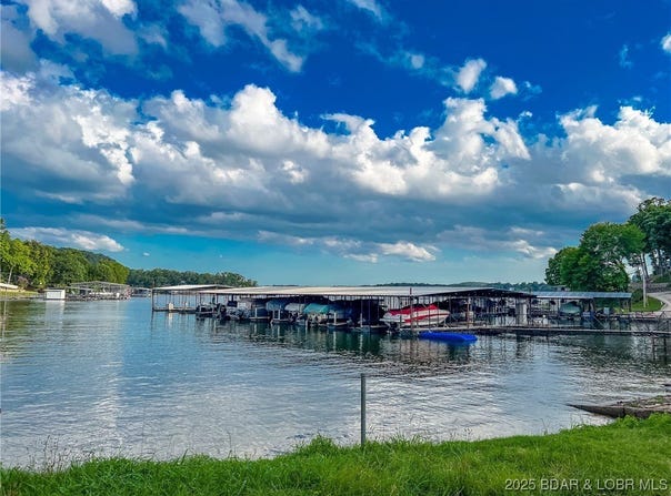 30 Driftwood Road, Sunrise Beach, MO 65079