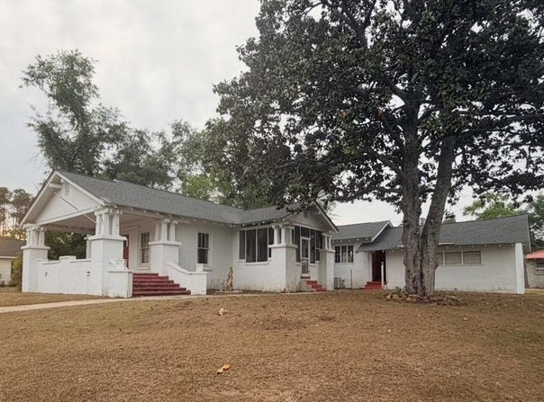 621 E Jefferson, Douglas, GA 31533