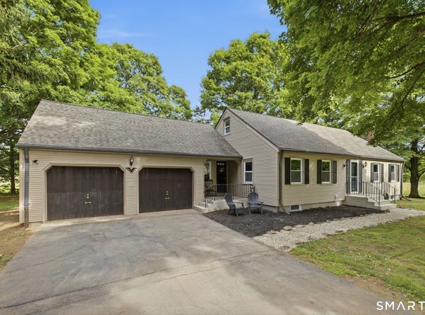 2157 Chamberlain Highway, Berlin, CT 06037