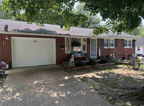 1608 Hicks Drive, Evansville, IN 47714