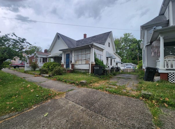 628 W Forest Avenue, Decatur, IL 62522