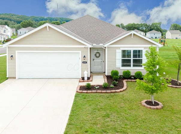 415 St James Gate, Newark, OH 43055