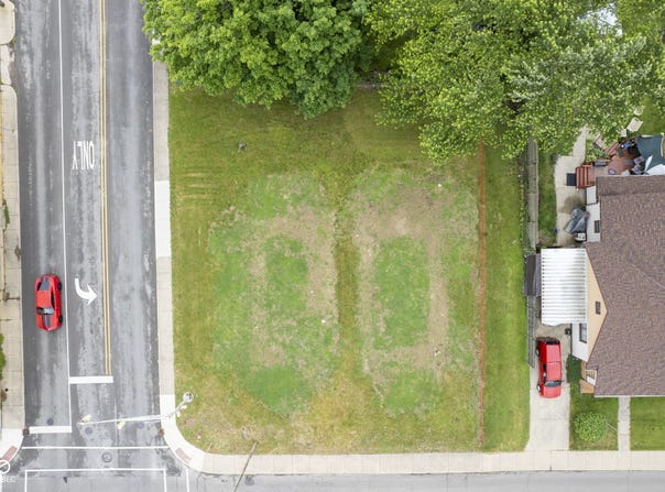 1902 Main Street, Anderson, IN 46016