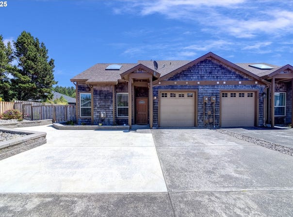 126 28TH ST, Long Beach, WA 98631