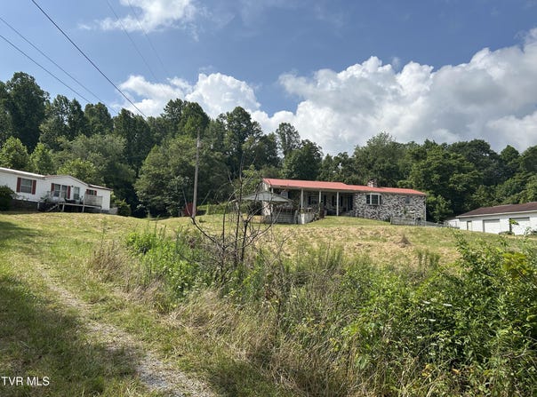 195 Estep Drive, Keokee, VA 24265