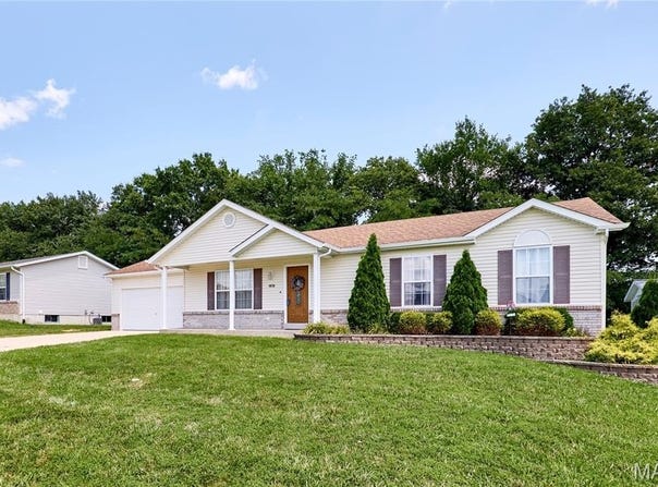 1030 Sleepy Hollow Drive, Troy, MO 63379