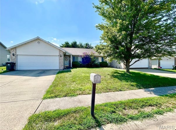 725 Marney Lane, Waterloo, IL 62298