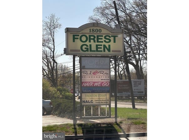 1800 ROUTE 33, HAMILTON, NJ 08690