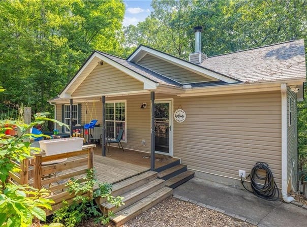 392 PINE Trail, Dahlonega, GA 30533