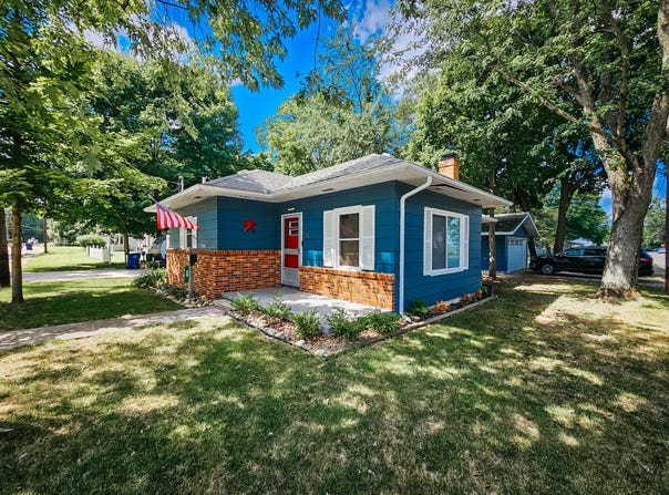 58 Salem Street, Hillsdale, MI 49242