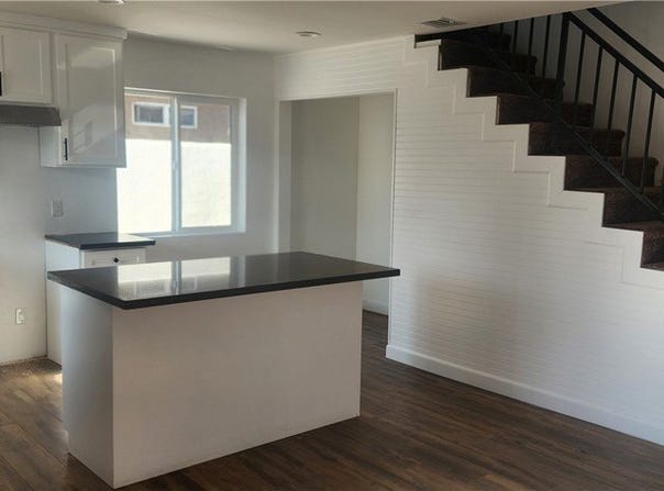 1407 W 59th Place W, Los Angeles, CA 90047