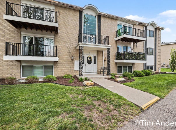 2759 Leonard Street NW, Grand Rapids, MI 49504