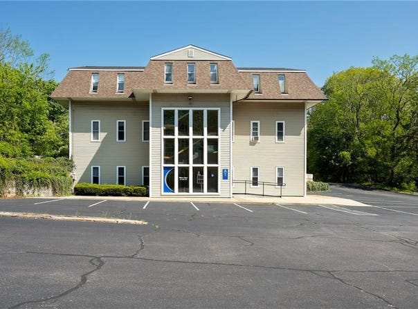 6828 Post Road, North Kingstown, RI 02852