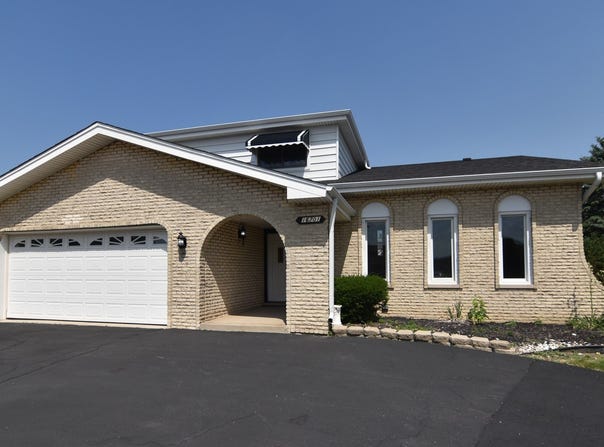 16701 Clyde Avenue, South Holland, IL 60473