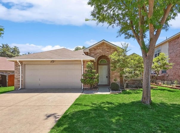 5424 Elk Ridge Drive, Watauga, TX 76137