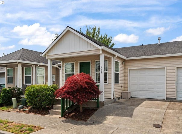 975 SW JUNCTION Pl, Gresham, OR 97080