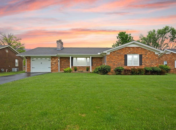 136 Pin Oak Drive, Lancaster, KY 40444