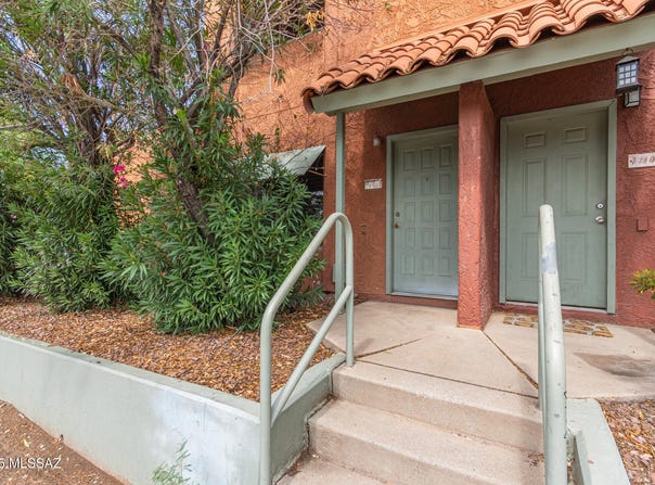2950 N Alvernon Way, Tucson, AZ 85712