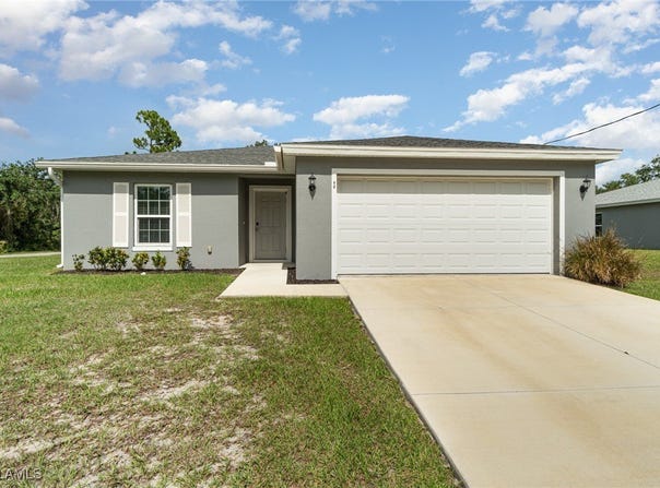 40 Ponoka Street, Port Charlotte, FL 33954