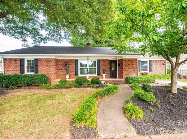 103 S C Avenue, Maiden, NC 28650