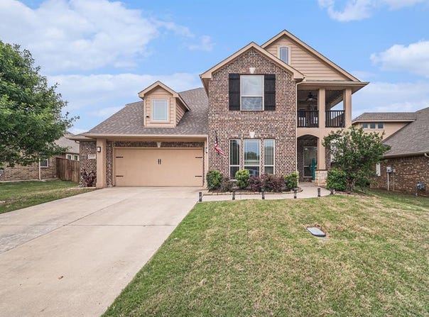 1137 Cardinal Ridge Road, Burleson, TX 76028