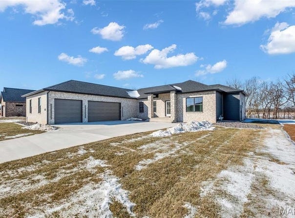 600 Legacy Dr, Waterloo, IL 62298