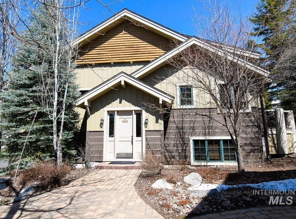 1379 Hearthstone Ct, McCall, ID 83638