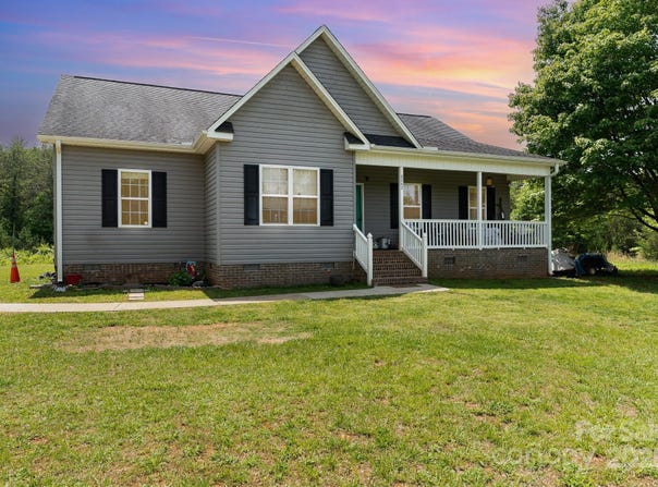 4242 Lake Ridge Court, Ramseur, NC 27316