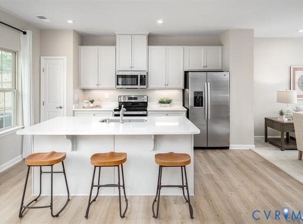 2142 Old Lime Rd, Sandston, VA 23150