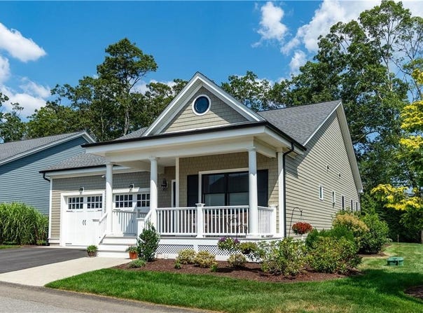 1 Hampton Road, Coventry, RI 02816