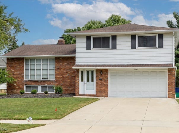 5841 Cantwell Drive, Mayfield Heights, OH 44124