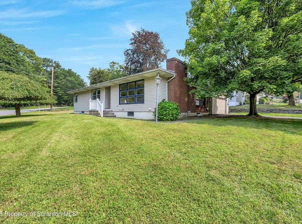 101 Old Post Road, Clarks Summit, PA 18411