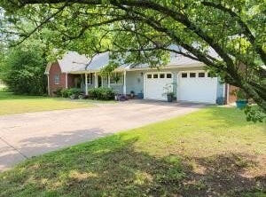 37 Fontaine  DR, Clarksville, AR 72830