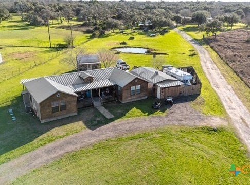 103 Forest View Drive, Victoria, TX 77905
