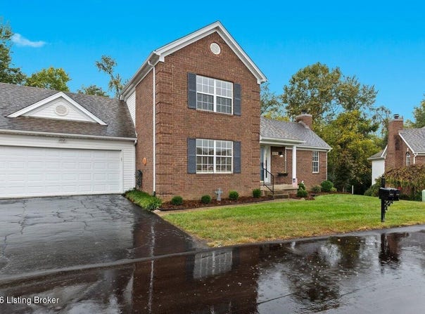 8315 Eagle Creek Dr, Lyndon, KY 40222