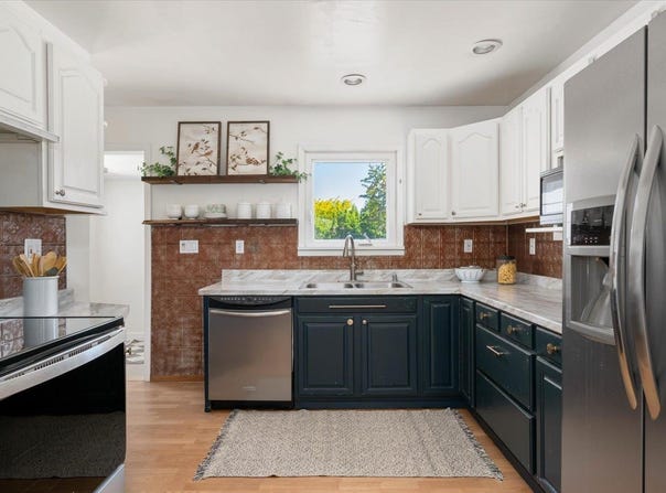 3011 W Hood Ave., Kennewick, WA 99336